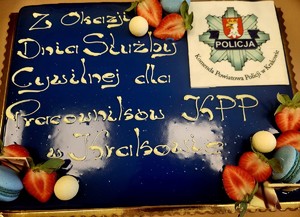niebieski tort z okazji Dnia Służby Cywilnej