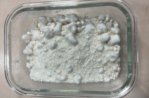 metamfetamina w szklanym naczyniu (3)