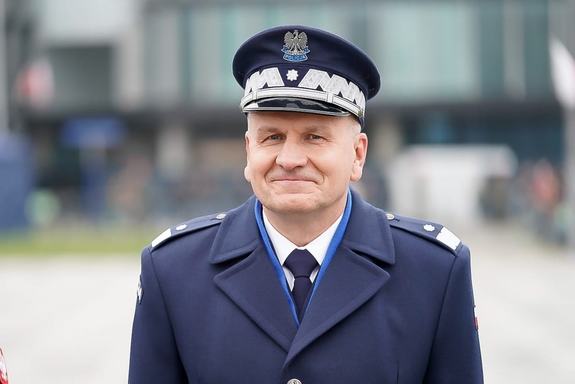 umundurowany policjant nadinspektor